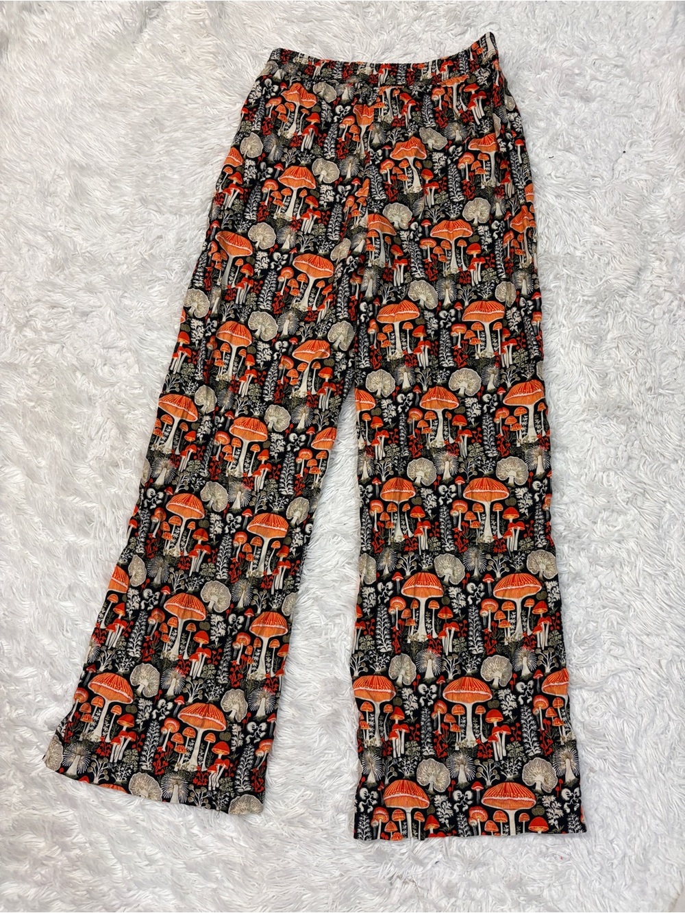 Anthropologie Wow Mushroom Print Flannel Pajama Pants - Picture 4 of 4